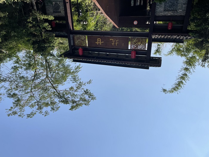 精細化保潔提升甘坑古鎮衛生面貌 營(yíng)造舒適出游環(huán)境