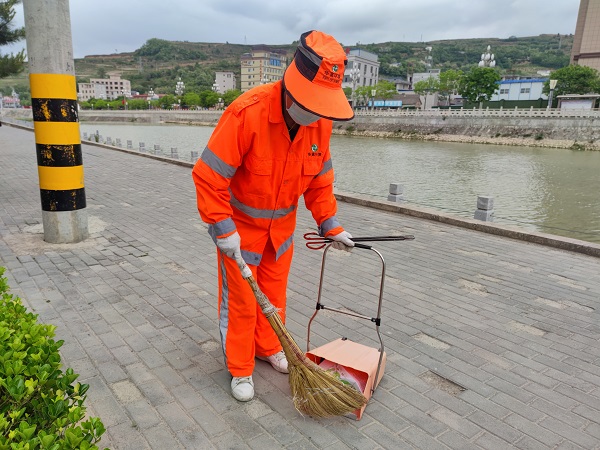 甘肅西和項目道路清潔