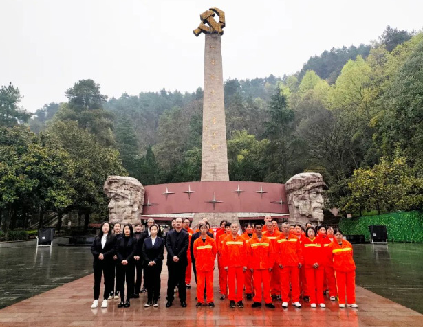 清明時(shí)節丨緬懷先烈，向英雄致敬