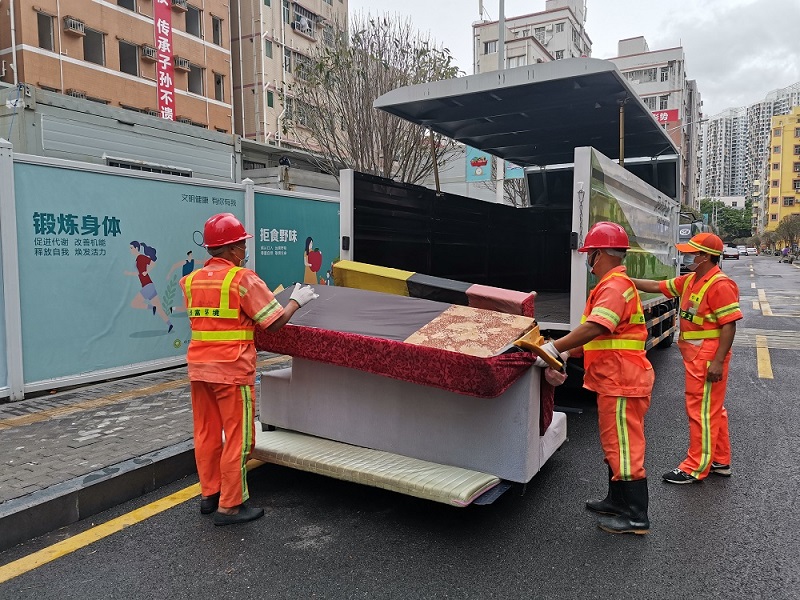 城市垃圾清運的現狀與改進(jìn)：提高效率與環(huán)保并重